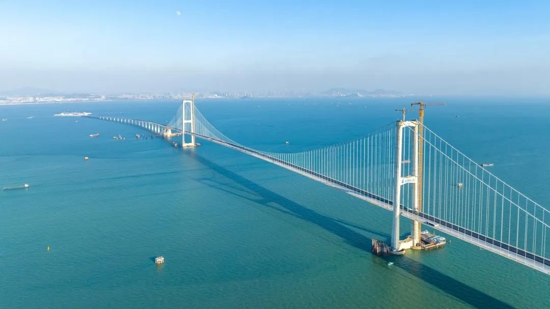 海南第一长隧鹦哥岭特长隧道双向贯通