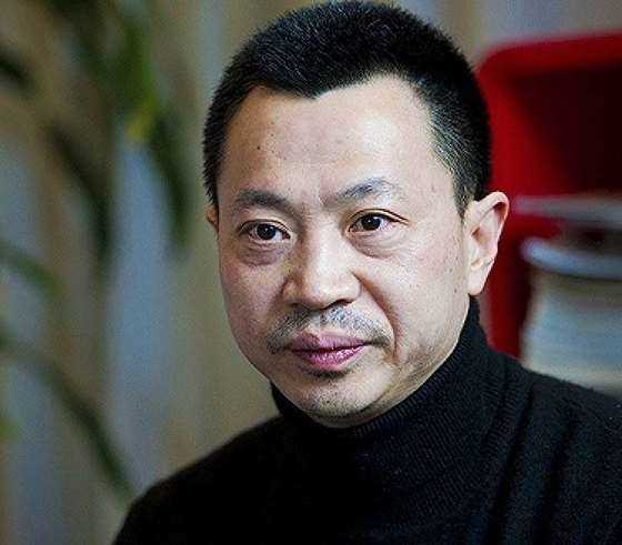 振华重工：董事张剑兴离任