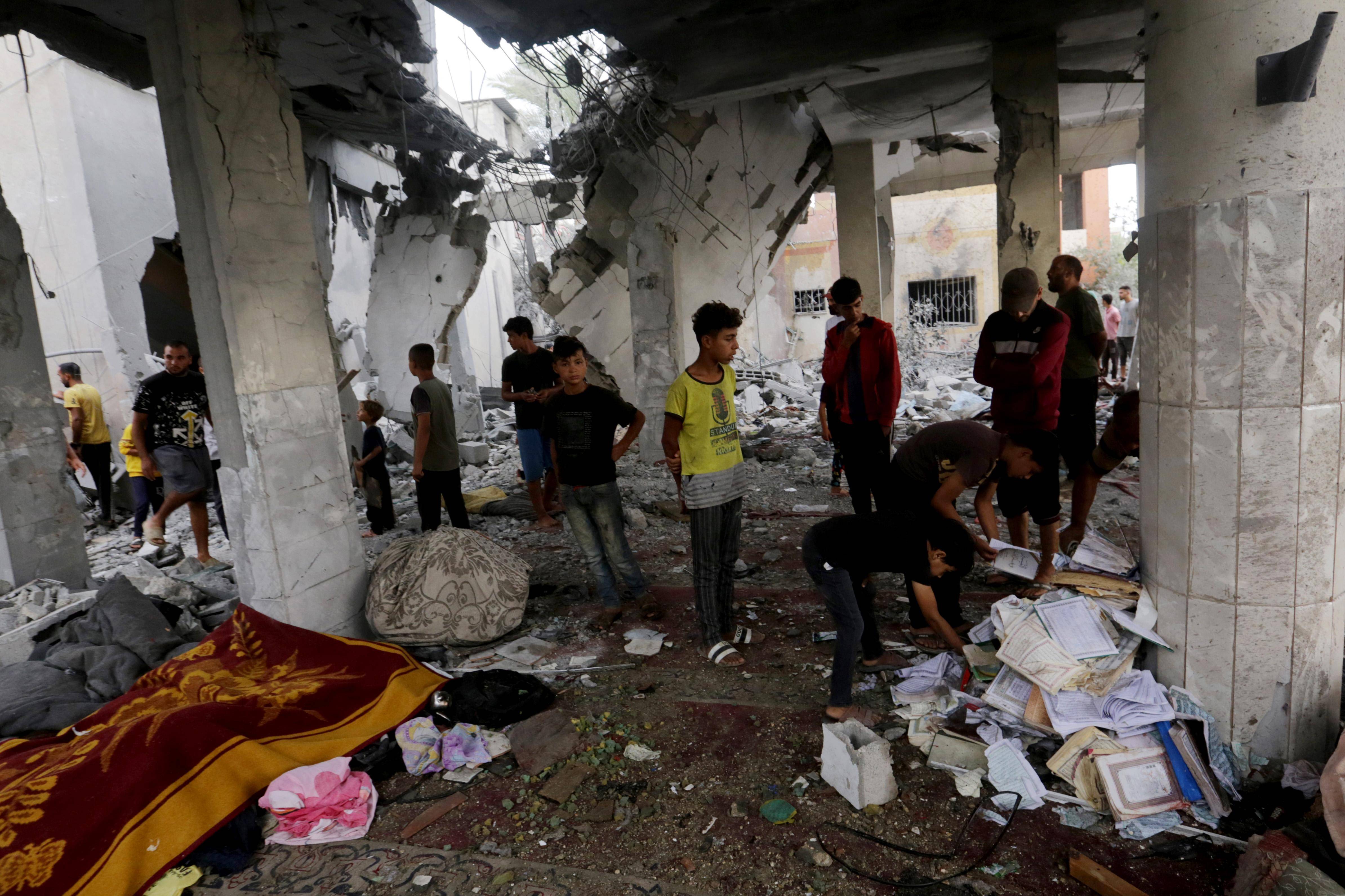 以色列袭击加沙地带和黎巴嫩多地致数十人死伤