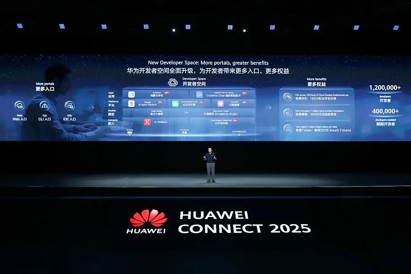 蚂蚁灵波发布具身“通用大脑”LingBot-VLA 联手星海图、松灵完成多机型真机验证