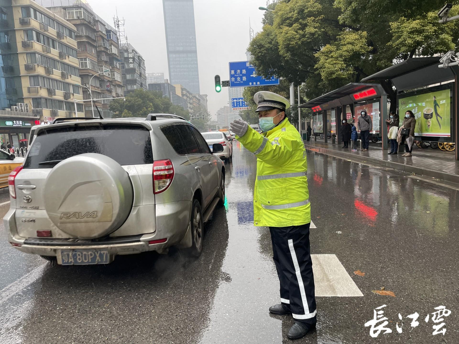 （新春走基层）邻安小家又一年，照亮异乡求医路