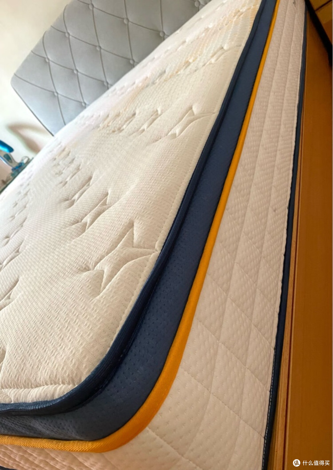 喜临门获得外观设计专利授权:“床垫(智能4)”