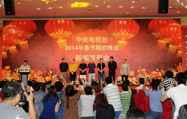 外国网友从中国春晚发现一个信号