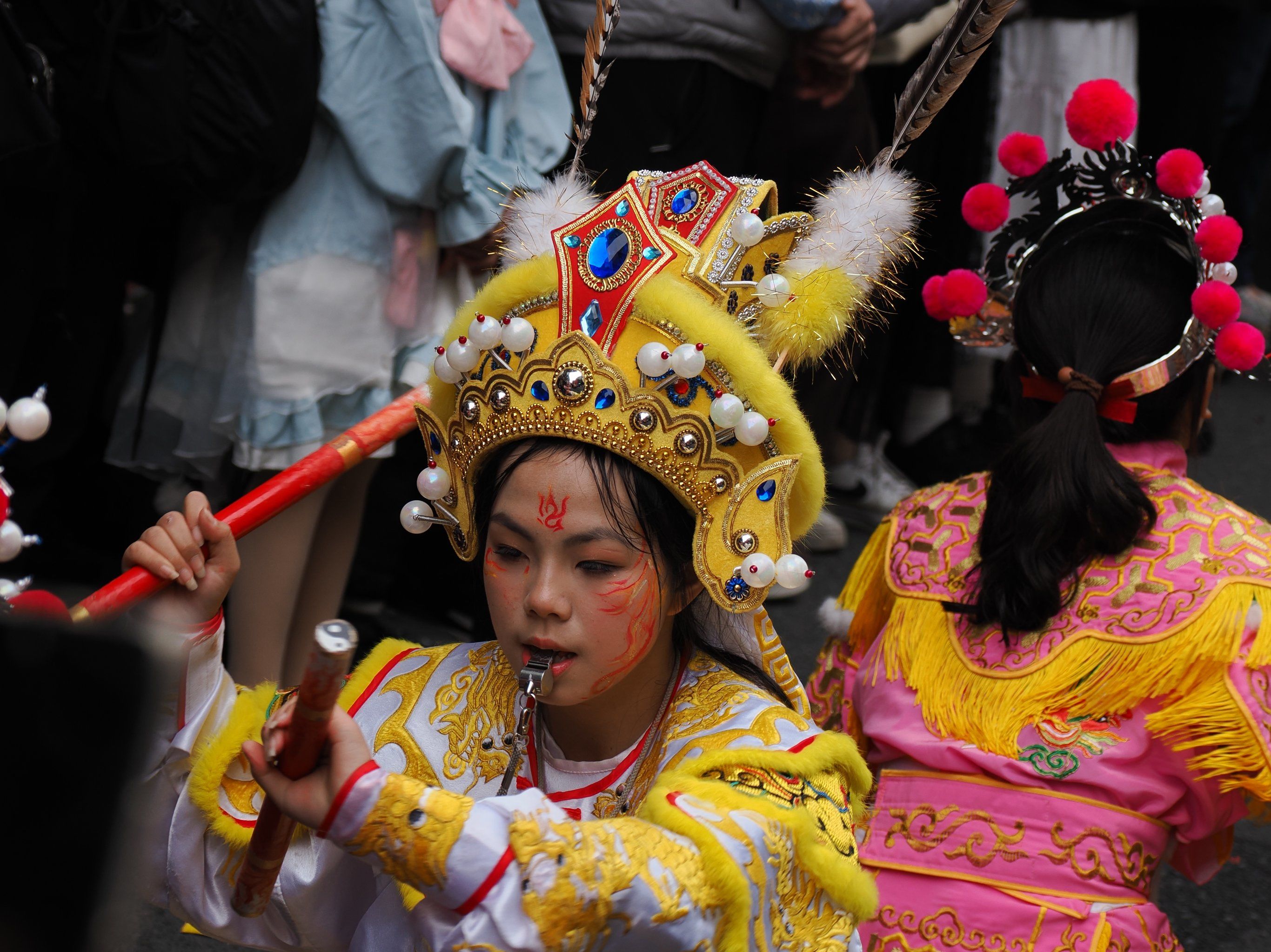 (新春走基层)“潮汕人的春节从英歌开始”,69岁老人凌晨跨洋归来只为这一舞