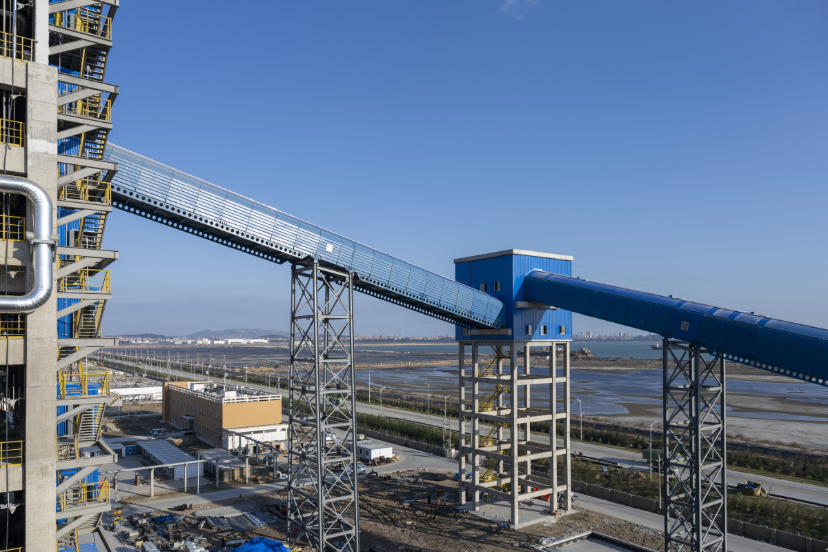 中复神鹰突破T1200级碳纤维技术，百吨级产线落地