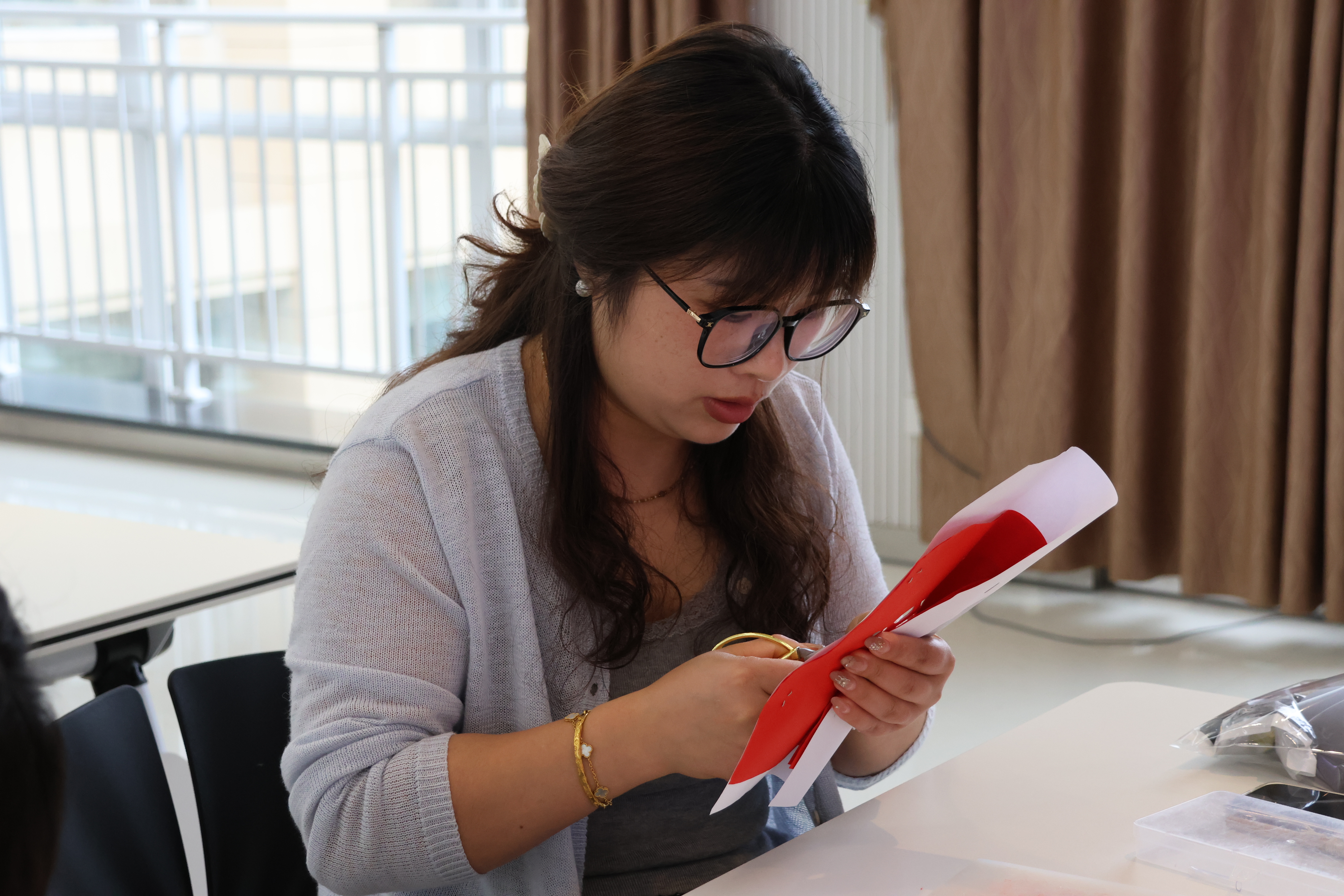 万凯新材：3月16日召开董事会会议