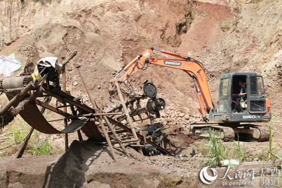 青海海西公安成功捣毁6处非法采矿窝点 抓获涉案人员122人