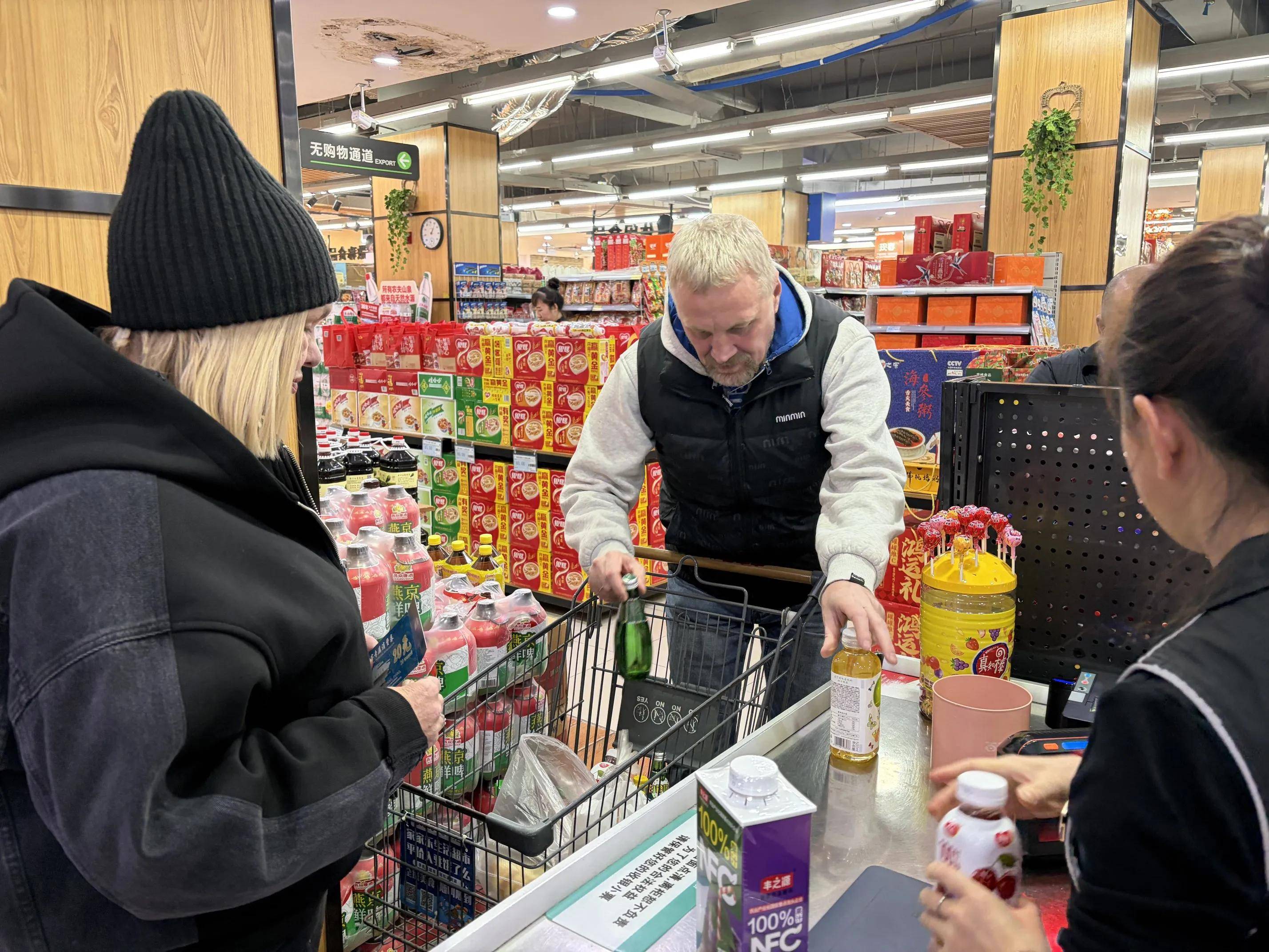 东宁：免签政策落地半年 俄籍游客同比增85%