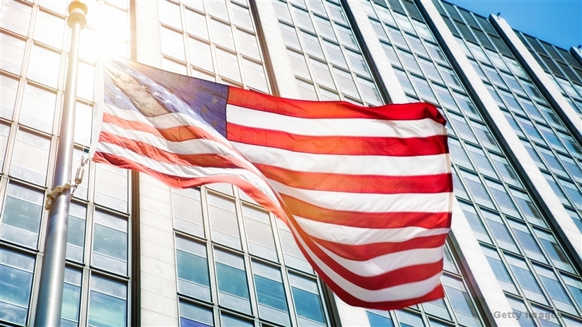 阿特斯:控股股东2025年全年收入56亿美元 2026年预计美国市场组件出货量6.5至7.0吉瓦