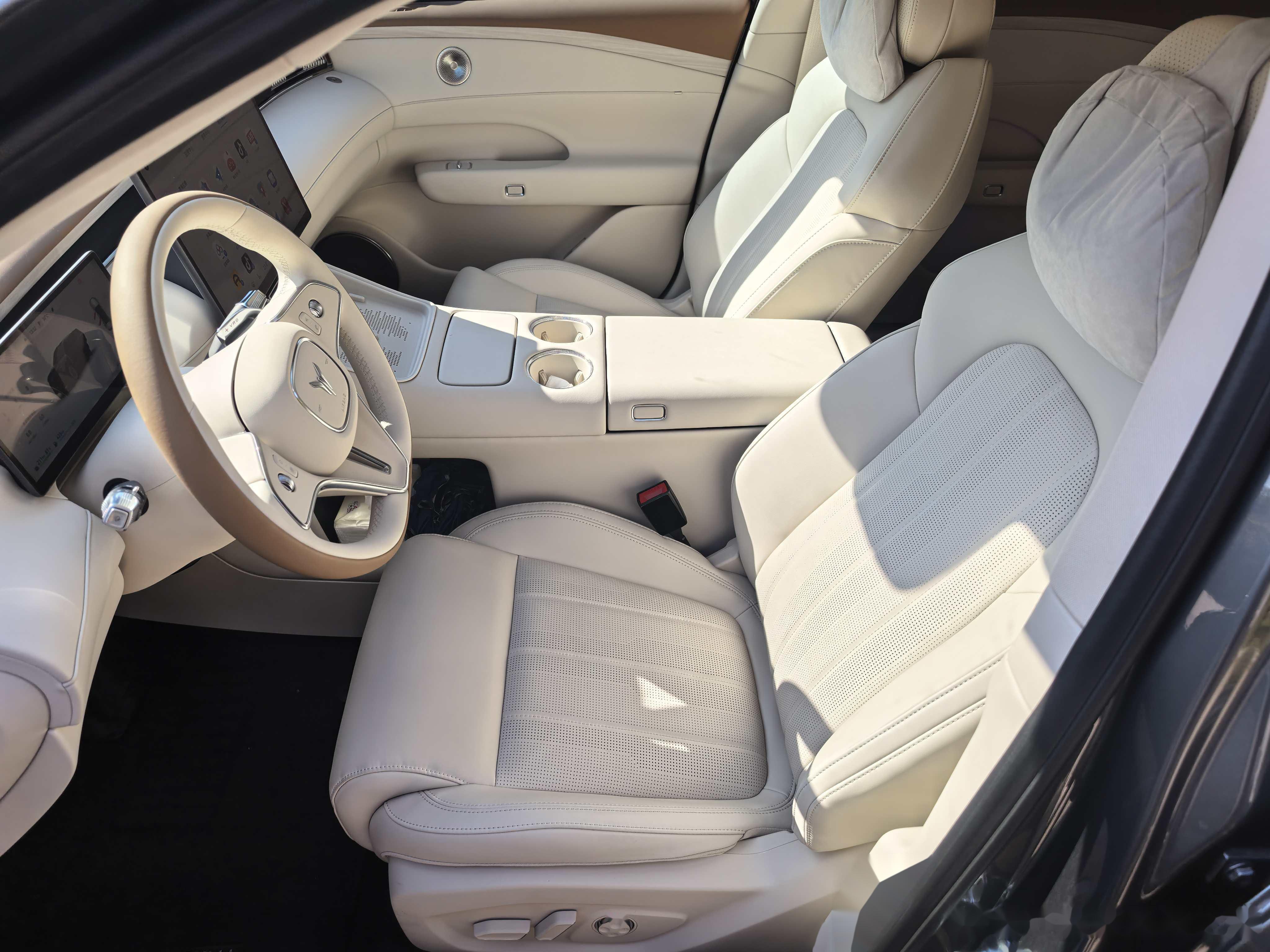 人保财险 ,人保有温度_2026-2030年中国智能汽车行业：智能座舱“第三空间”与数据增值服务新赛道