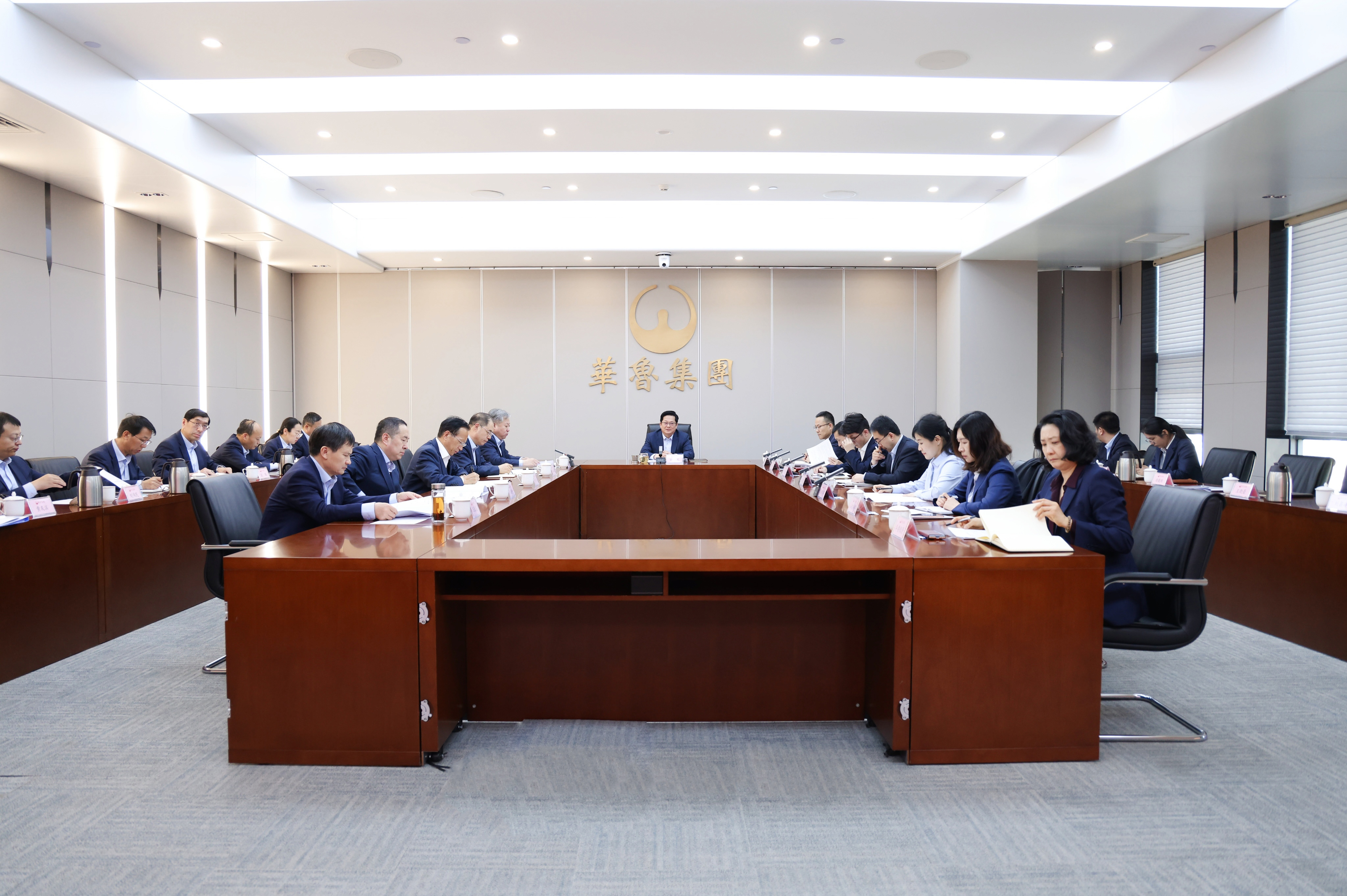 荃银高科：4月23日召开董事会会议