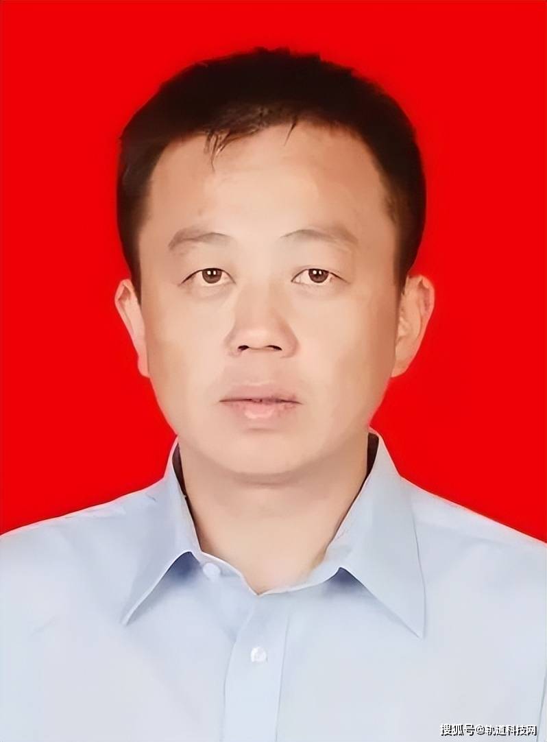 富特科技:沈锡全辞去公司副总经理职务